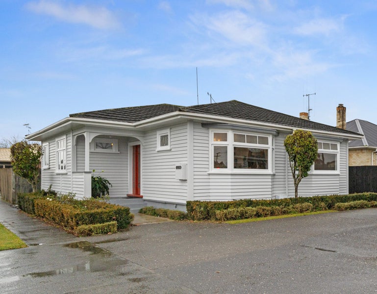 66 Galloway Street, Hamilton East, Hamilton - Carousel 1