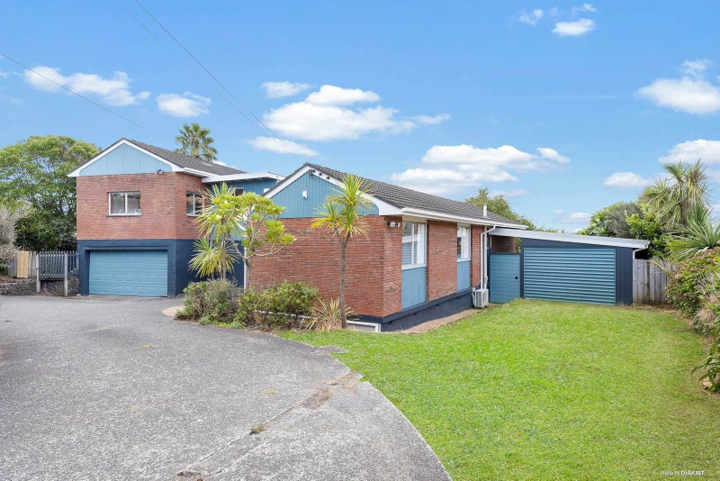 330 Te Atatu Road, Te Atatu South, Auckland - Carousel 1