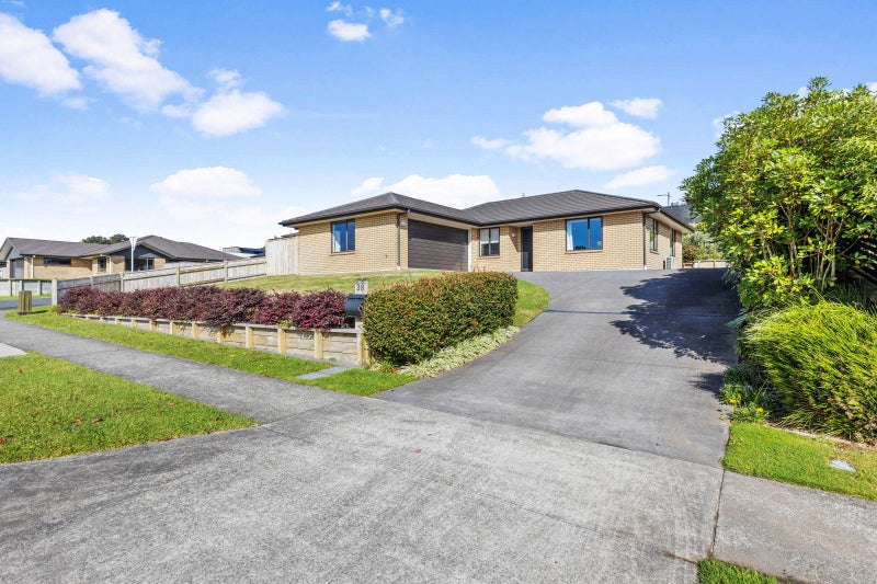 38 Fernbrook Drive, Hurworth, New Plymouth - Carousel 1