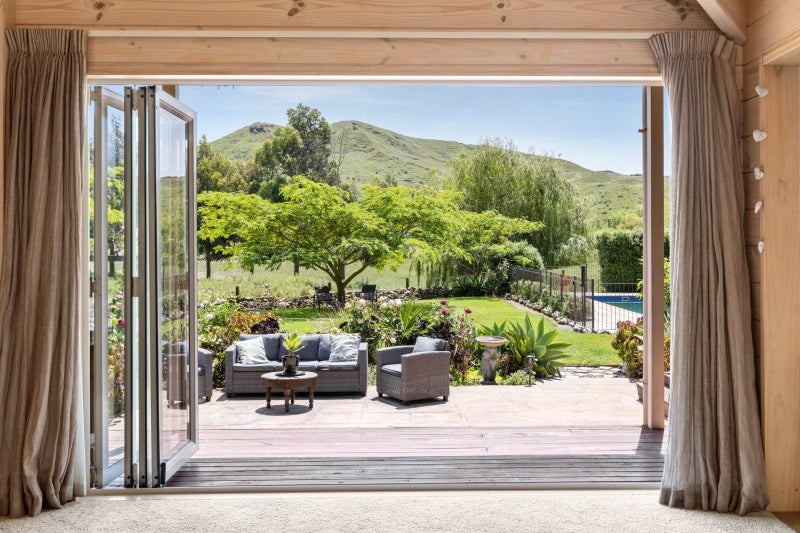 11 Mangakuri Road, Havelock North - Carousel 1