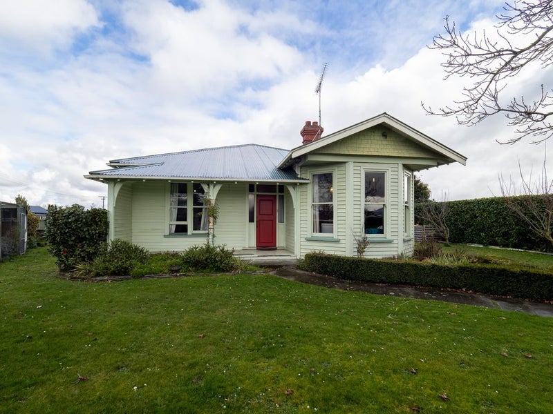 38 Wellington Street, Hampstead, Ashburton - Carousel 1