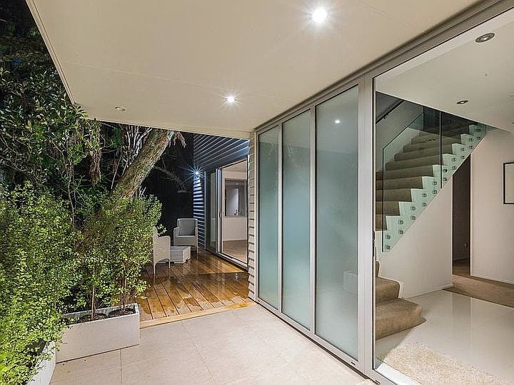 45D Nihill Crescent, Mission Bay, Auckland - Carousel 2