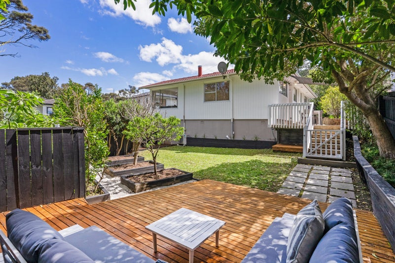 52 Gladys Avenue, Glenfield, Auckland - Carousel 1