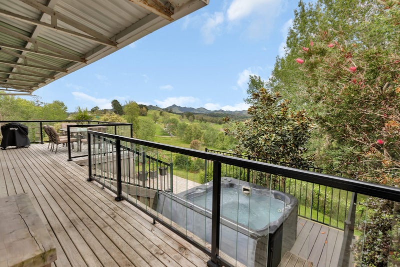 16 Curd Road, Whangarei - Carousel 1