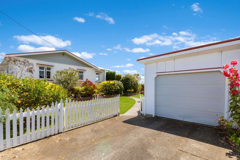 4 Fitzherbert Avenue, Springvale, Whanganui - Carousel 2