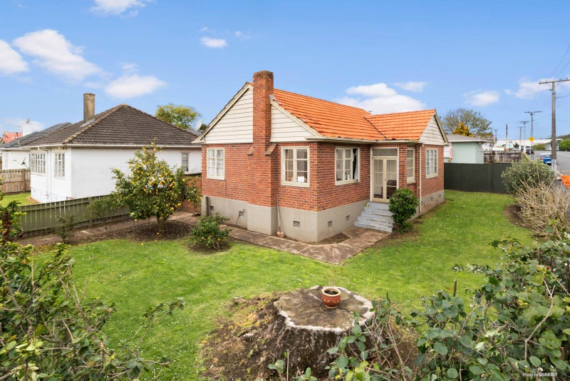50 Station Road, Otahuhu, Auckland - Carousel 2