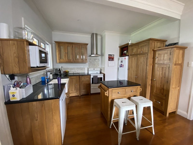 109A Duchess Crescent, Mayfair, Hastings - Carousel 2