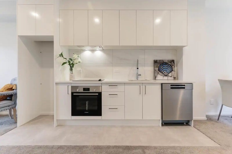 11/3 Matuhi Rise, Henderson, Auckland - Carousel 1