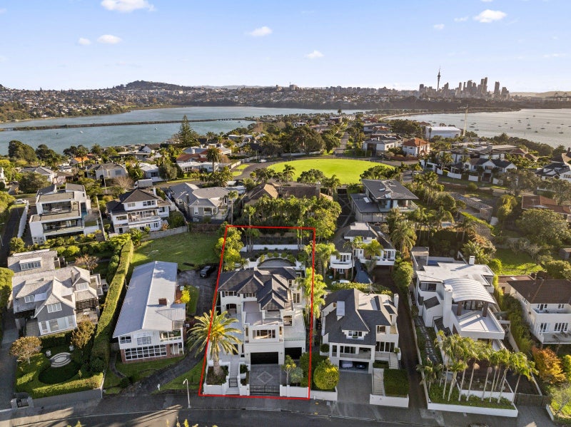 24 Paritai Drive, Orakei, Auckland - Carousel 21