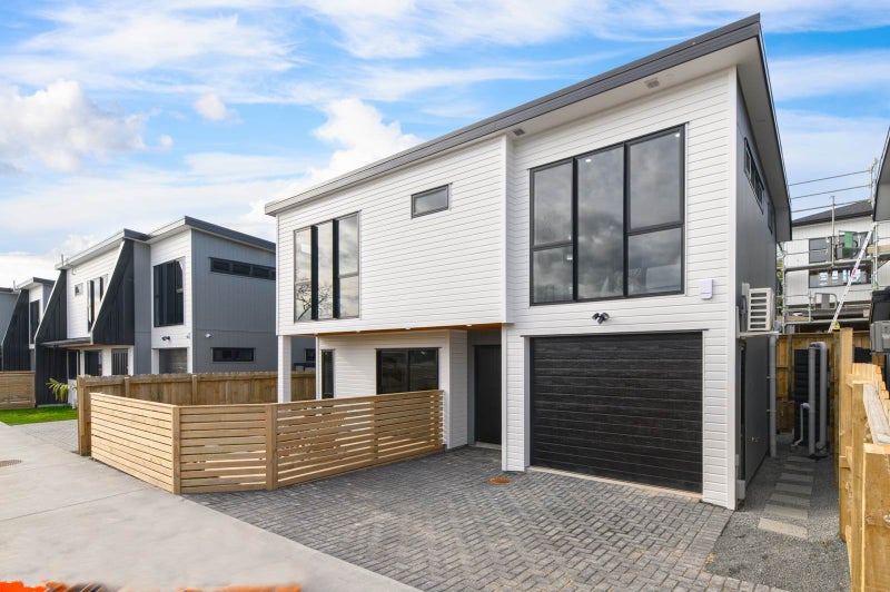 15B Addison Street, Blockhouse Bay, Auckland - Carousel 1