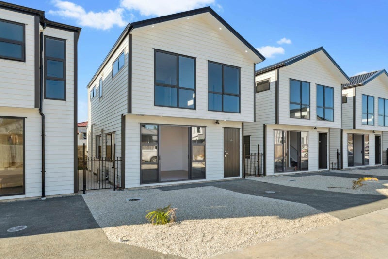 2/13 Kimpton Road, Papatoetoe, Auckland - Carousel 2