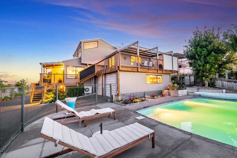 229 Glamorgan Drive, Torbay, Auckland - Carousel 1