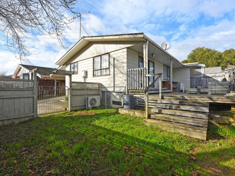 62A Gemstone Drive, Birchville, Upper Hutt - Carousel 12