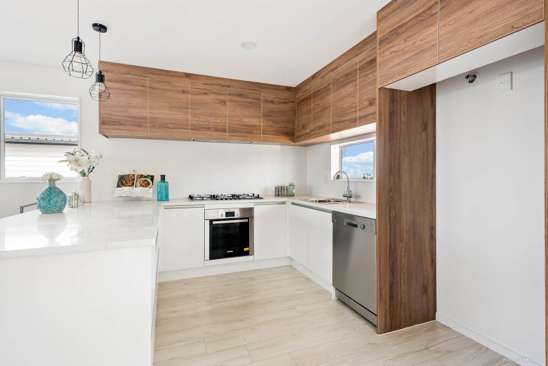 10B Glenfield Road, Birkenhead, Auckland - Carousel 2