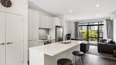 36 Tahuhu Road, Mount Wellington, Auckland - Carousel 1