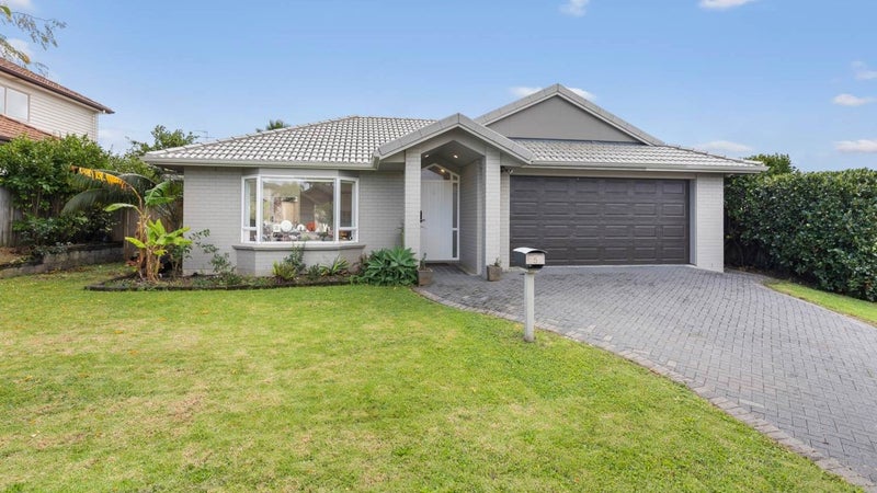 5 Kalmore Place, Flat Bush, Auckland - Carousel 1