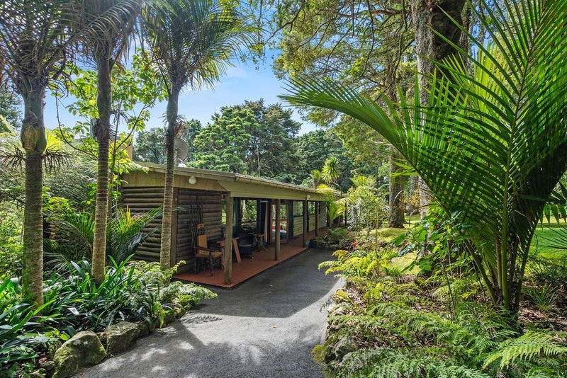 10 Waitaua Road, Kamo - Carousel 1