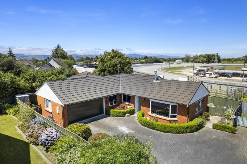 136A Amberley Avenue, Highbury, Palmerston North - Carousel 2