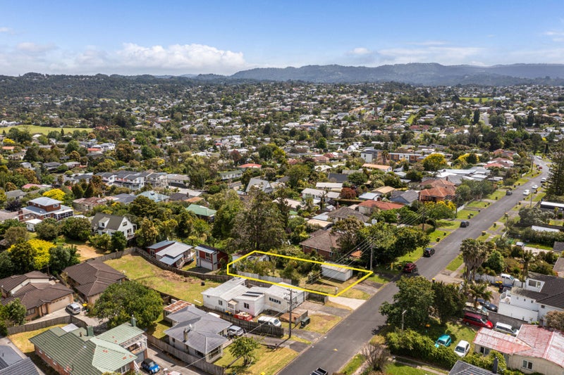 18 Savoy Road, Glen Eden, Auckland - Carousel 12