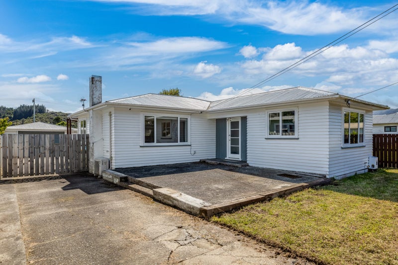 58 Totara Street, Wainuiomata, Lower Hutt - Carousel 1