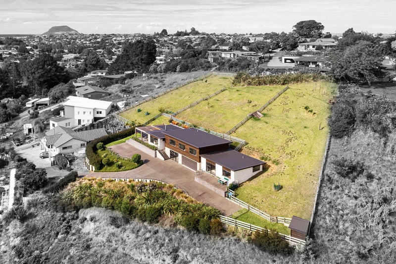 12 Aquavue Way, Bellevue, Tauranga - Carousel 1