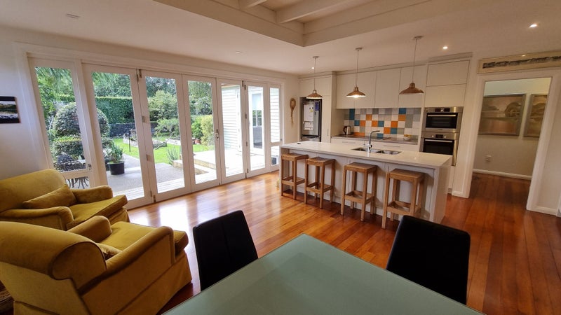 20 Brewster Avenue, Morningside, Auckland - Carousel 2