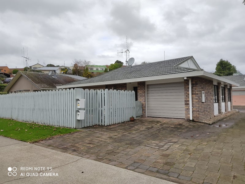 182A Vale Street, Otumoetai, Tauranga - Carousel 1