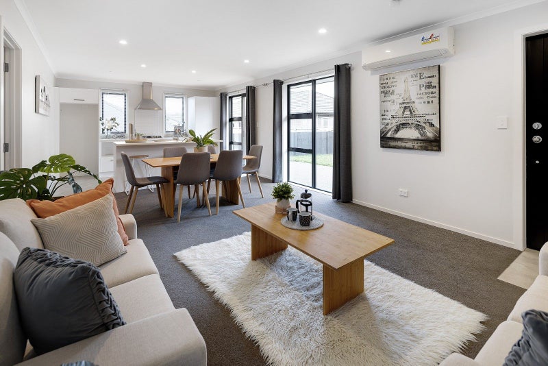 78 Sylvester Crescent, Flagstaff, Hamilton - Carousel 2