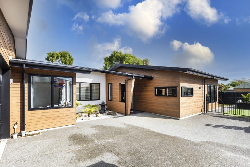 131A Bower Avenue, New Brighton, Christchurch - Carousel 1