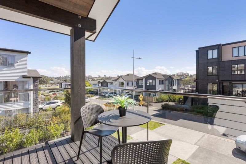 20 Windlass Street, Long Bay, Auckland - Carousel 2