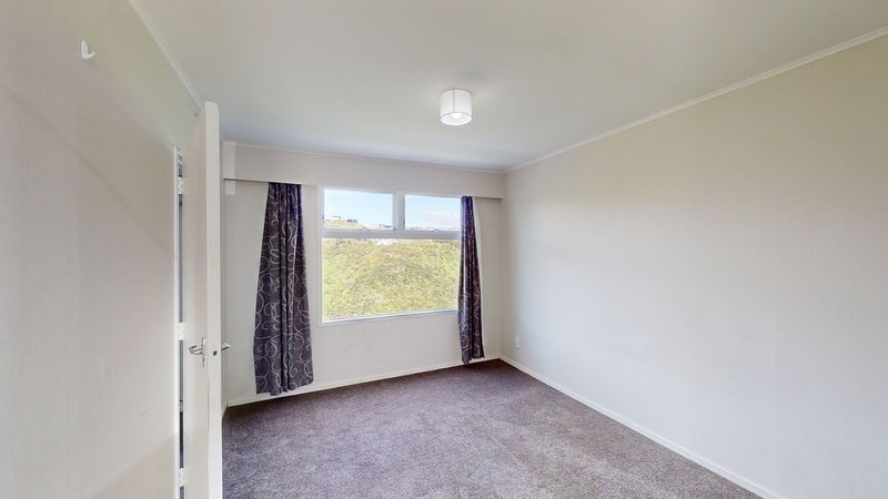 1/25 Kitchener Terrace, Johnsonville, Wellington - Carousel 2