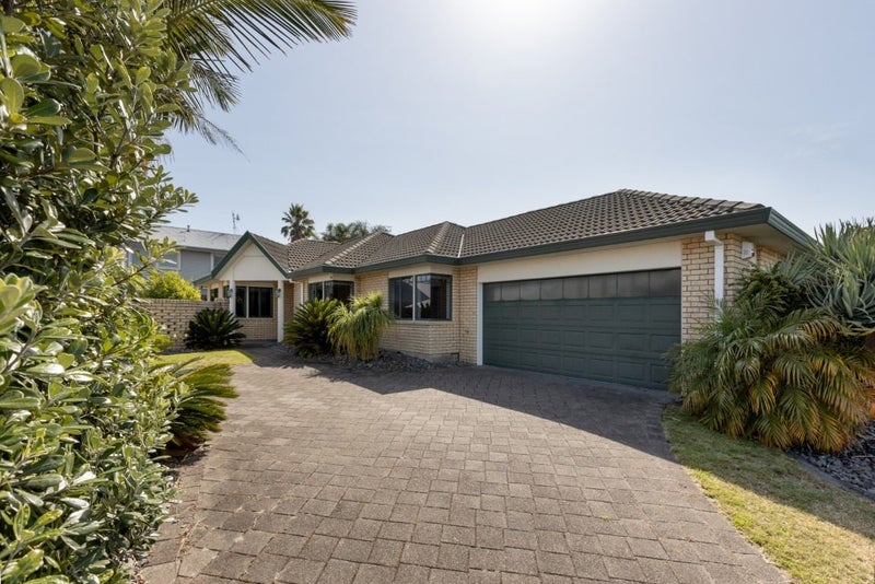11 Santa Monica Drive, Papamoa Beach, Papamoa - Carousel 1