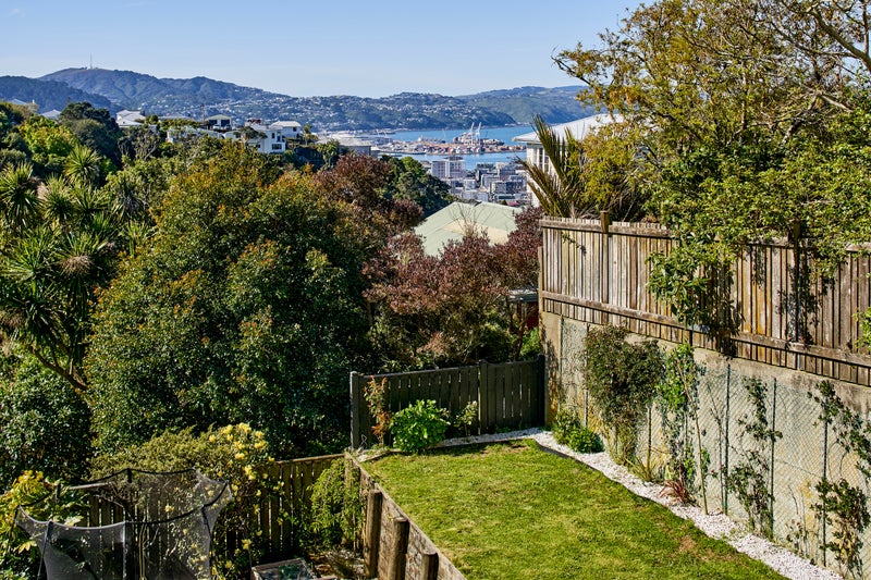 28 Connaught Terrace, Brooklyn, Wellington - Carousel 2