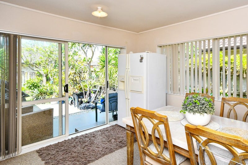 5 Clare Place, Favona, Auckland - Carousel 2