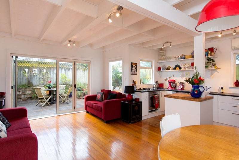 3/21 Te Kawa Road, Greenlane, Auckland - Carousel 1