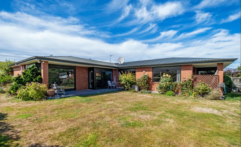 16 Mountain View Road, Glenwood, Timaru - Carousel 1