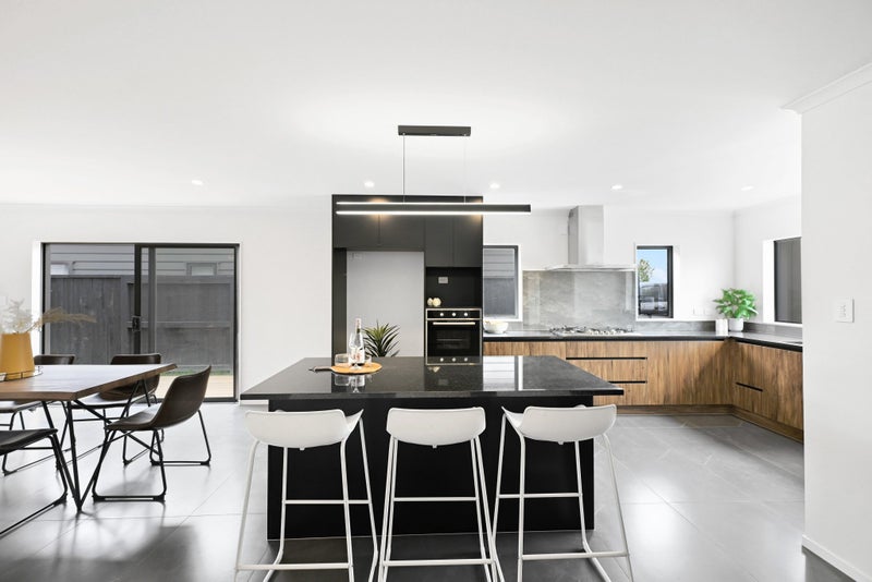 29 Halley Drive, Chartwell, Hamilton - Carousel 2