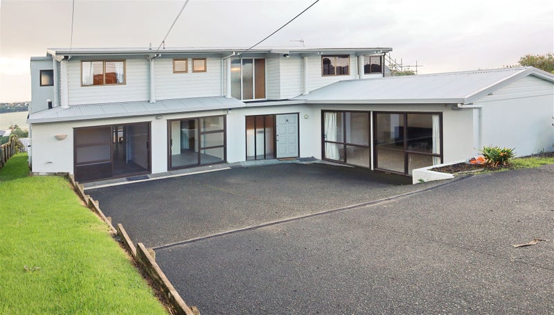 1022 Whangaparaoa Road, Matakatia, Whangaparaoa - Carousel 1