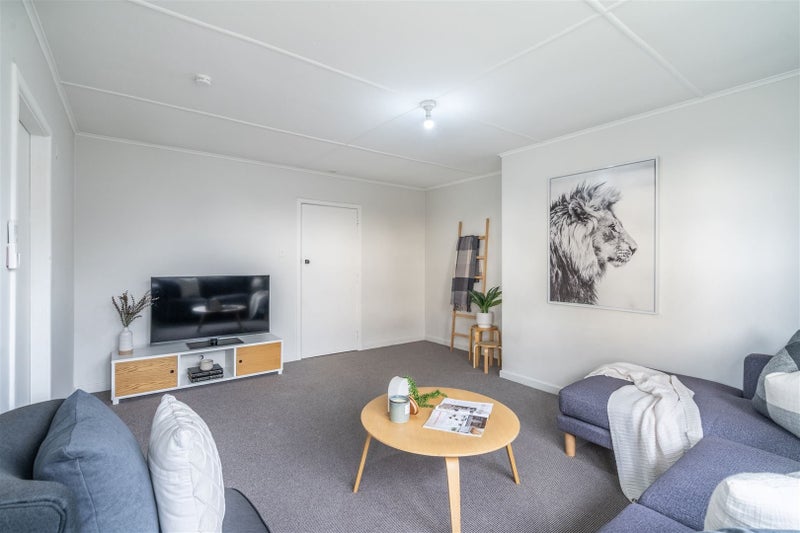 32 Lyon Street, Glengarry, Invercargill - Carousel 2