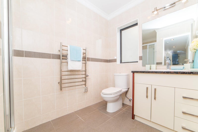 27 Medallion Drive, Oteha, Auckland - Carousel 25