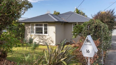 16 King Edward Street, Lansdowne, Masterton - Carousel 1