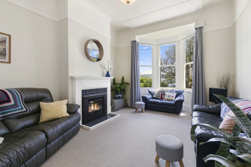 42 Bolton Street, Petone, Lower Hutt - Carousel 1