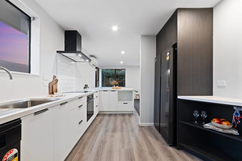 2/30A Manning Place, Woolston, Christchurch - Carousel 2