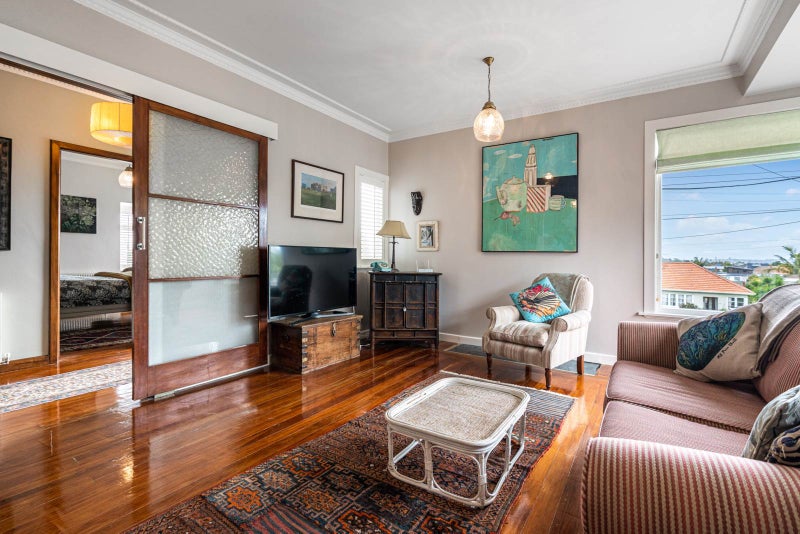 1/44 Old Lake Road, Narrow Neck, Auckland - Carousel 2