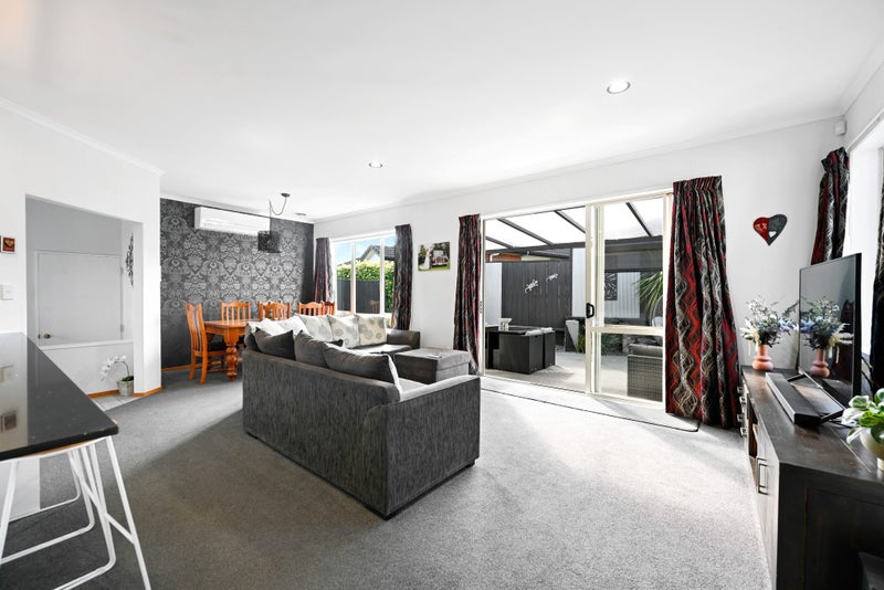 18 Chapel Hill, Rototuna, Hamilton - Carousel 2