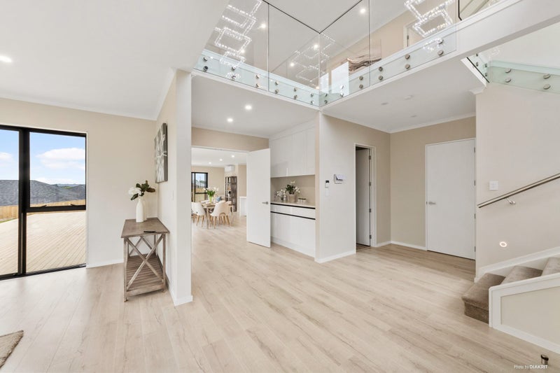 7 Lumber Rise, Swanson, Auckland - Carousel 2