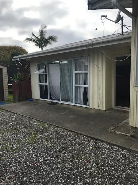 6 Damian Way, Weymouth, Auckland - Carousel 1