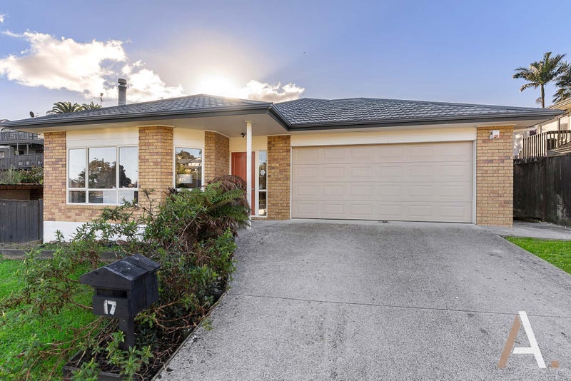 17 De Havilland Drive, Goodwood Heights, Auckland - Carousel 2