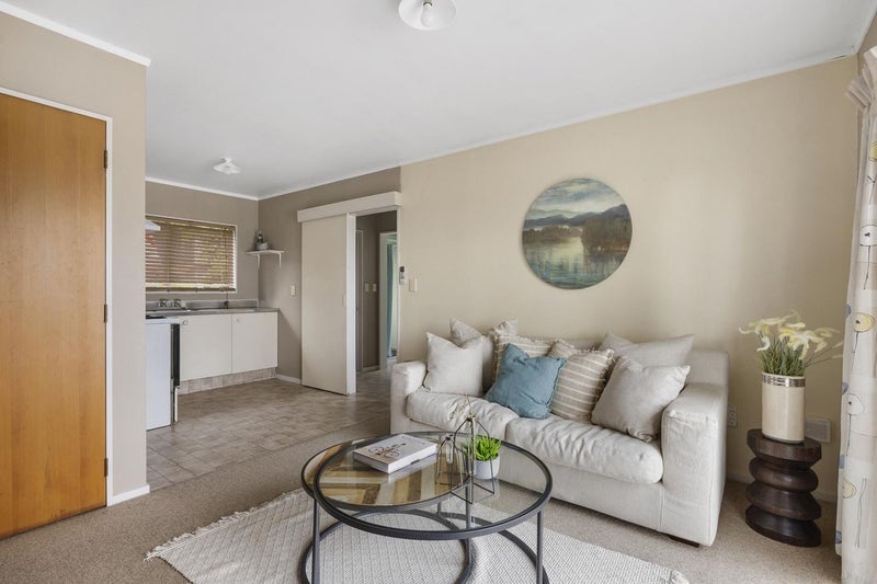 23B Philomel Crest, Welcome Bay, Tauranga - Carousel 1