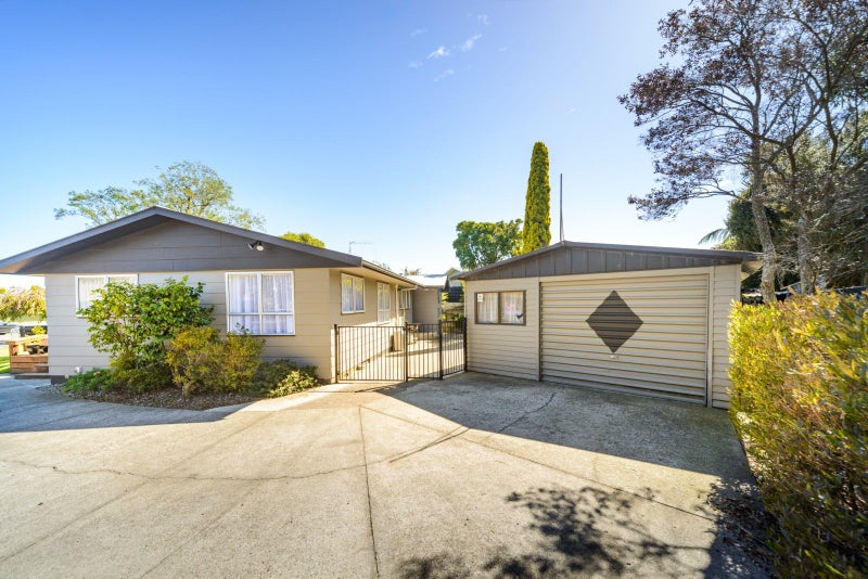 7 Paul Place, Awapuni, Palmerston North - Carousel 1